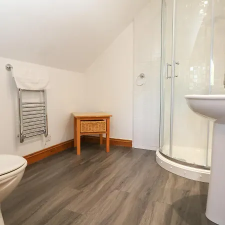 Willow Lodge, Retallack Holiday home *